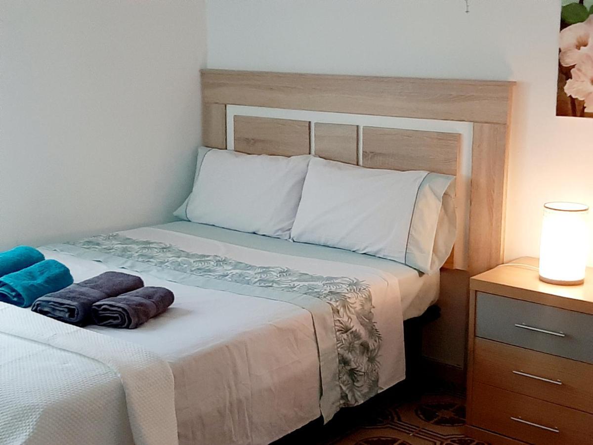 Zona Tranquila Y Cultural Habitación en casa particular Tarragona